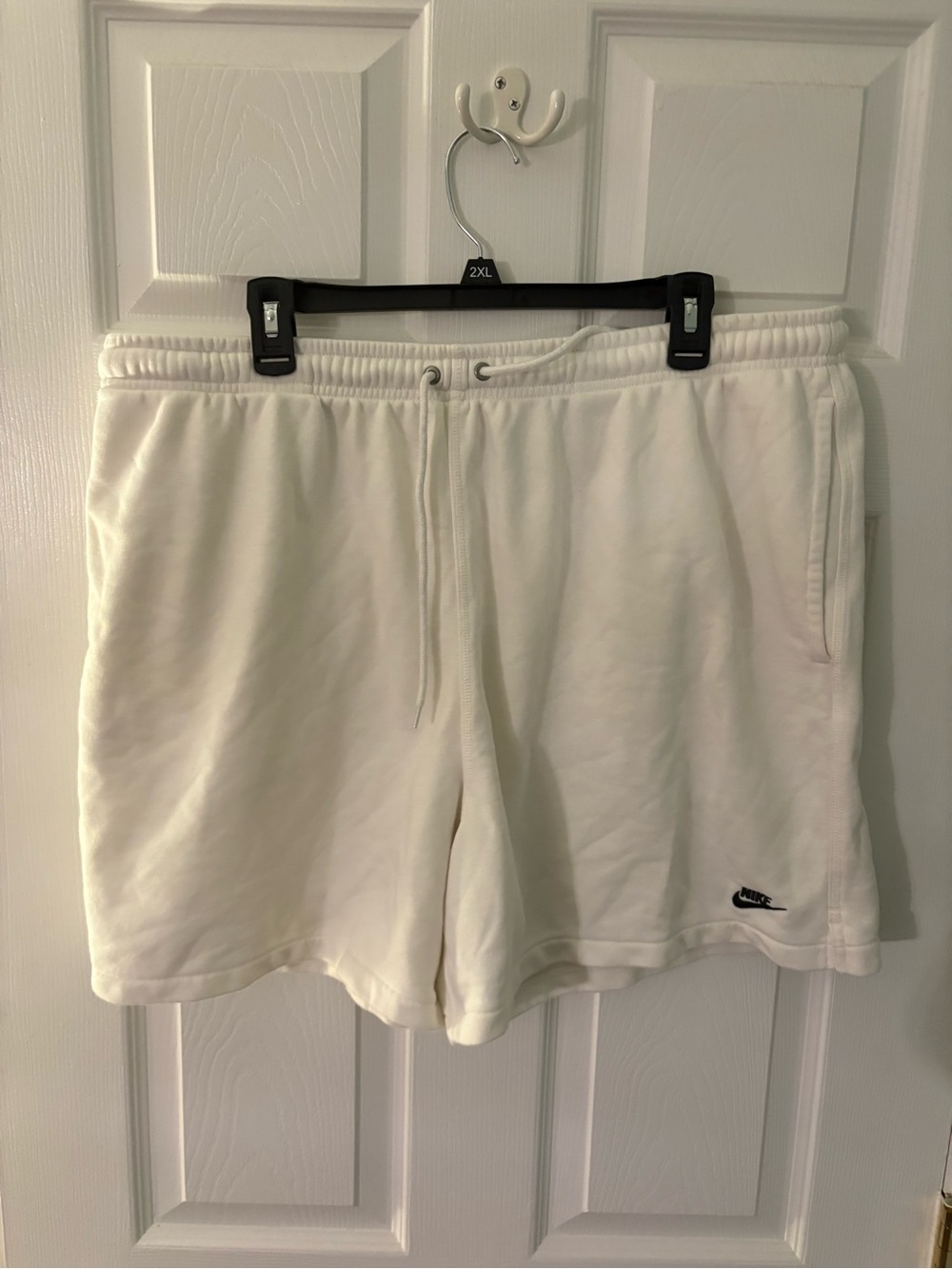 Nike Men's Club French Terry Flow Logo Shorts White Size XL